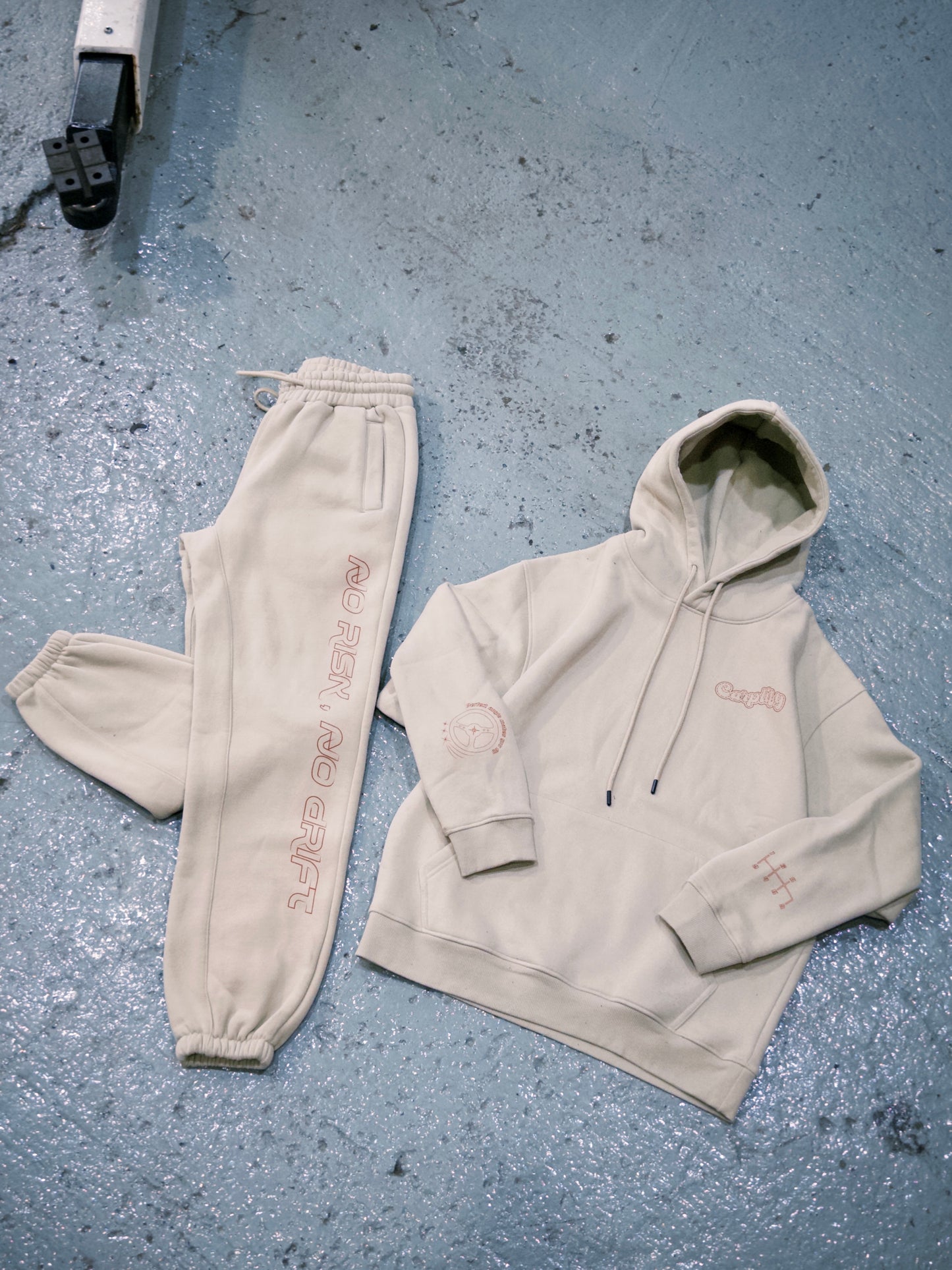 Drift Gray Apricot sales Set