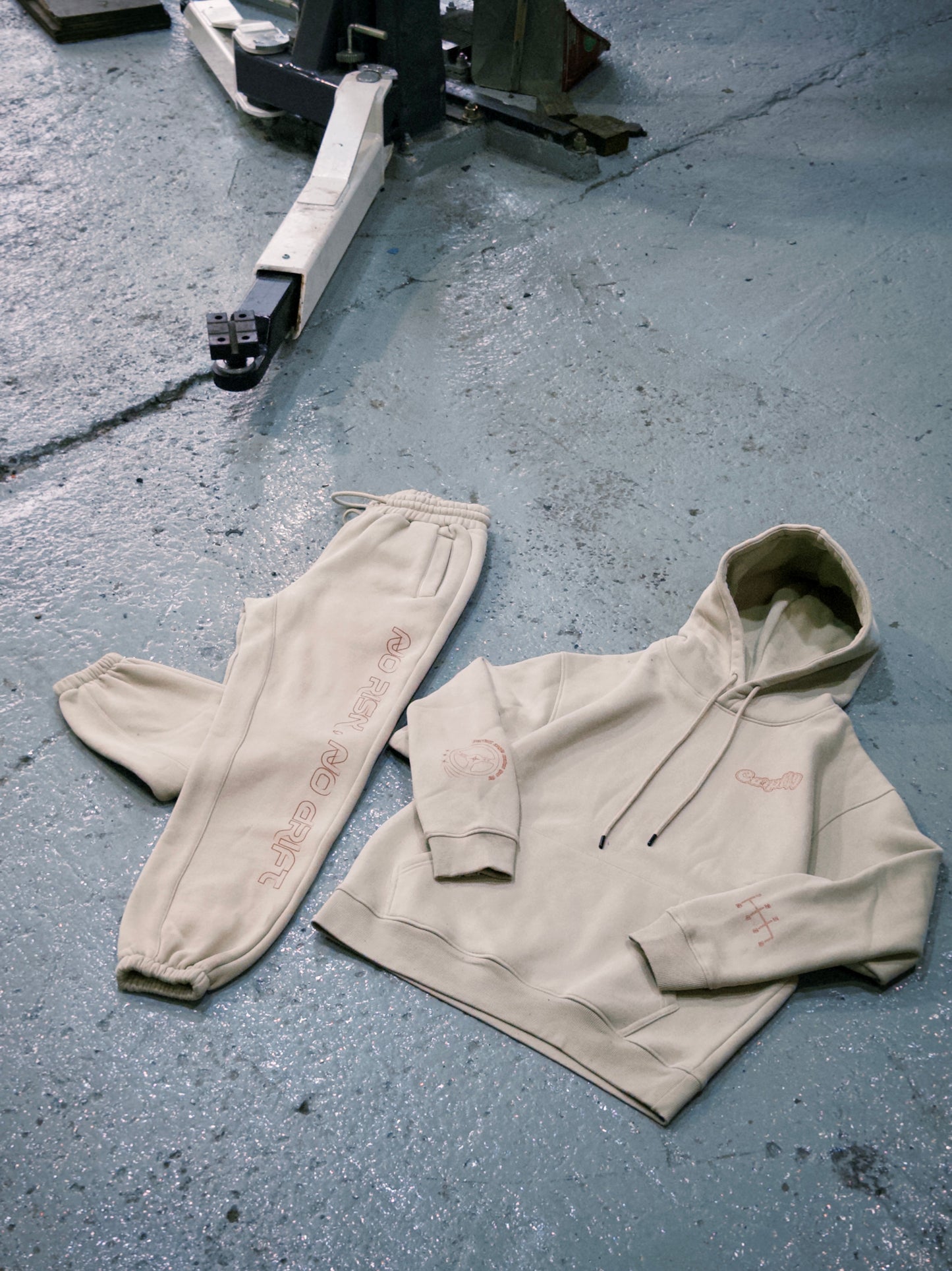 Drift Gray Apricot sales Set